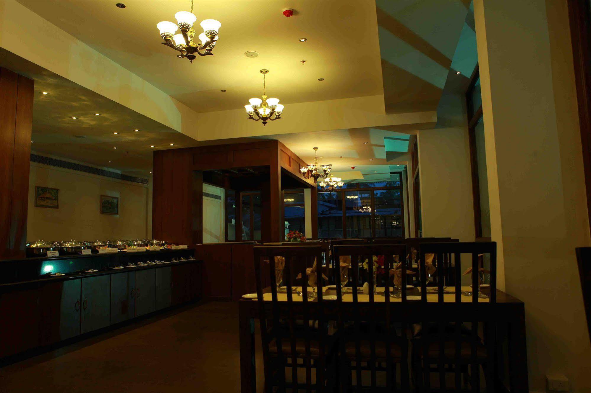 No. 18 Hotel Kochi Exterior photo